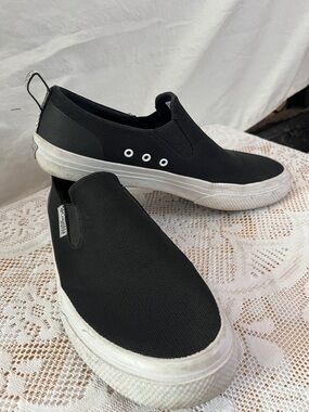Columbia PFG Slip-On Canvas deck shoes 9